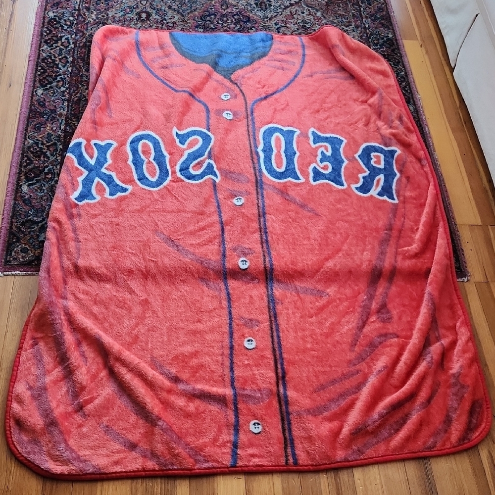 Red Sox Fleece Blanket - Picture 2 of 3